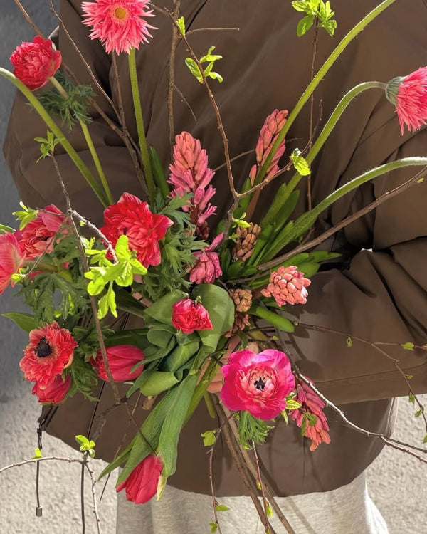 MOTHER'S DAY Modern Classic Bouquet